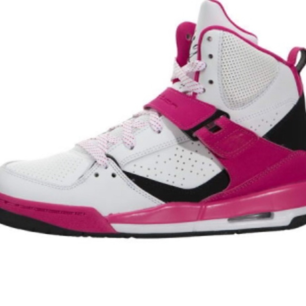 Really cute Jordan’s like new.